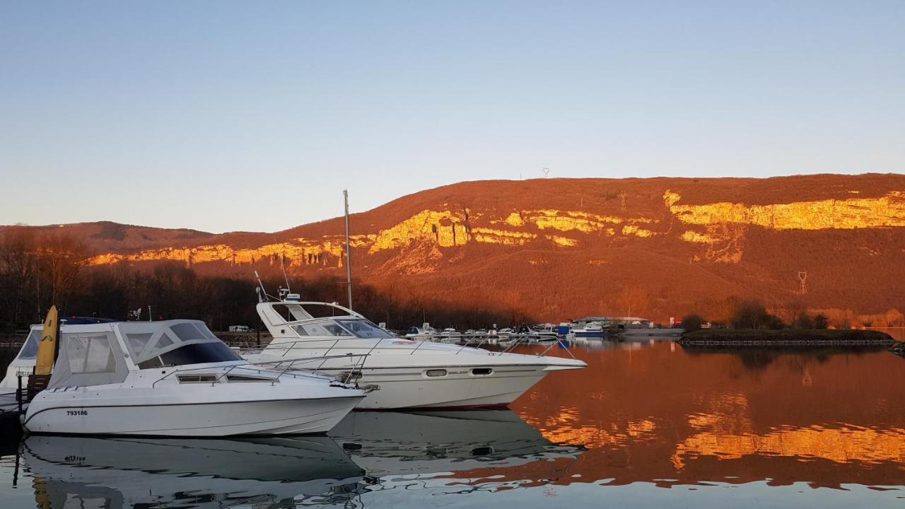 Eden Marine Hotel Montalieu-Vercieu Eksteriør billede